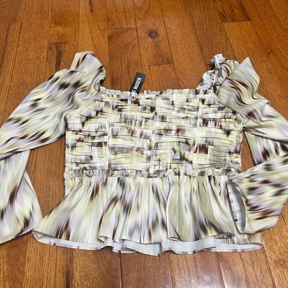 Flowy Top   - Picture 3 of 4